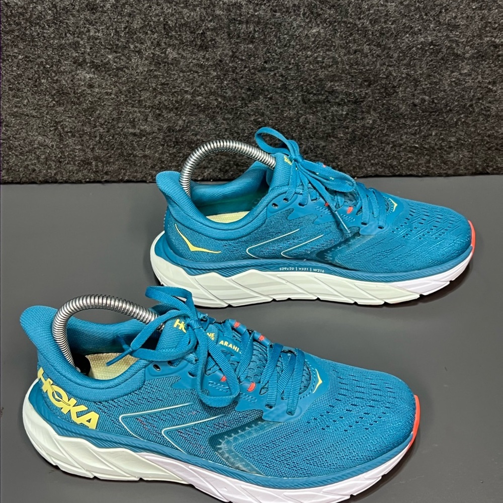 HOKA Women's Arahi 5 Size 6.5 - Picture 9 of 14